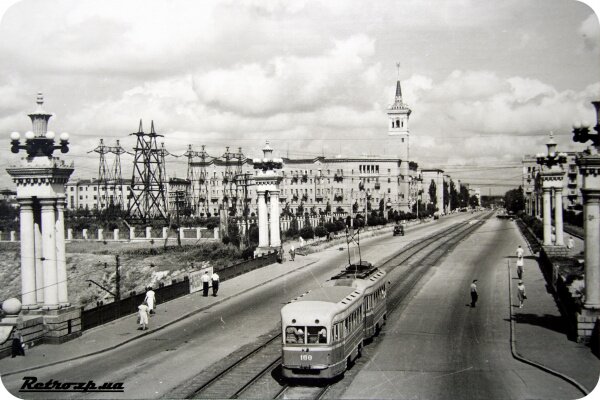 Проспект Ленина с трамваем