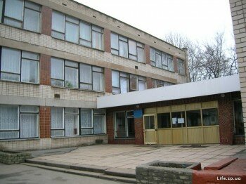 Школа №9, фотография 2004 года